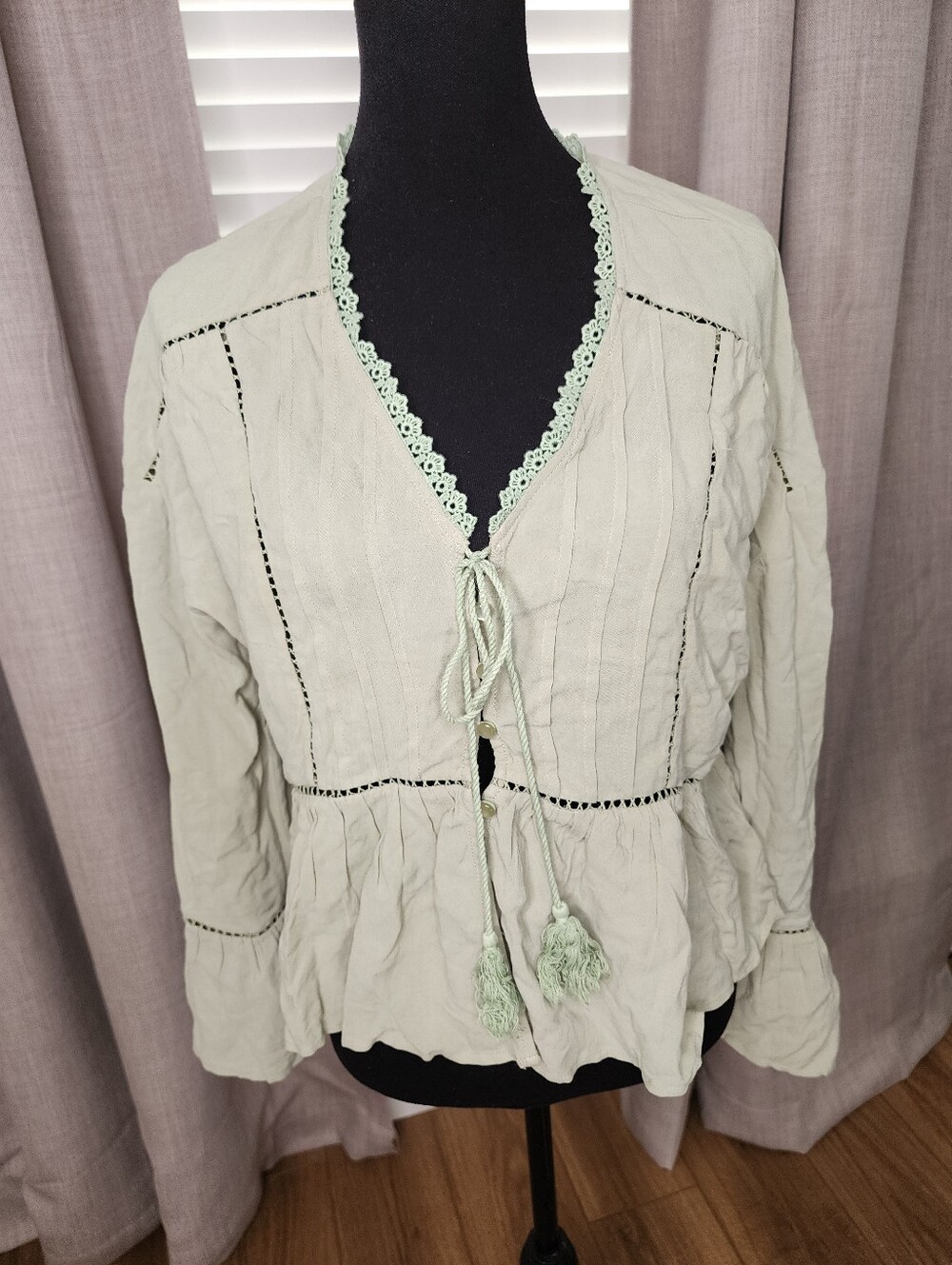 LUMIERE Light Sage Peasant Tie-Front Top - Women's MEDIUM